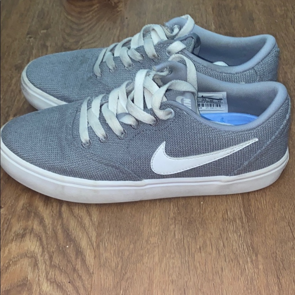 Nike SB Check